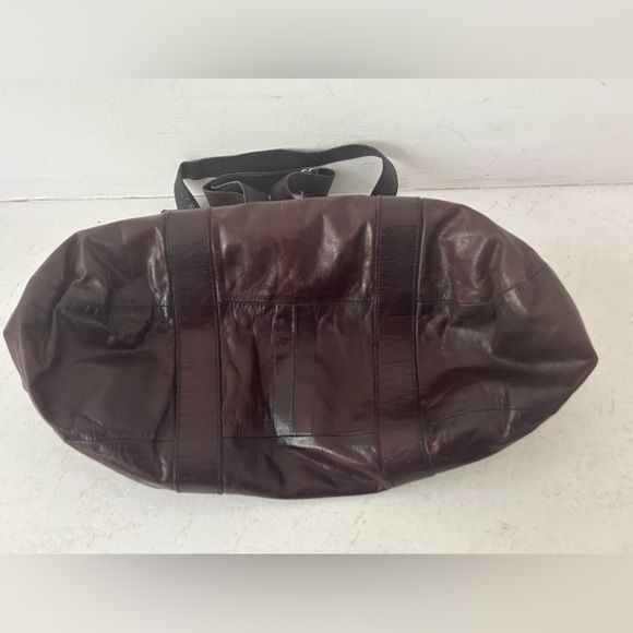 Leather Rugby Style Shoulder Bag - Picture 4 of 8